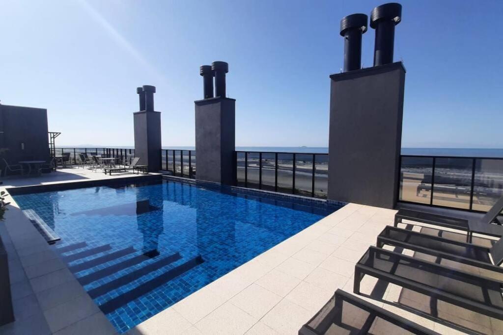 Apartment 105 Maravilhoso Frente Mar Piscina Aquecida